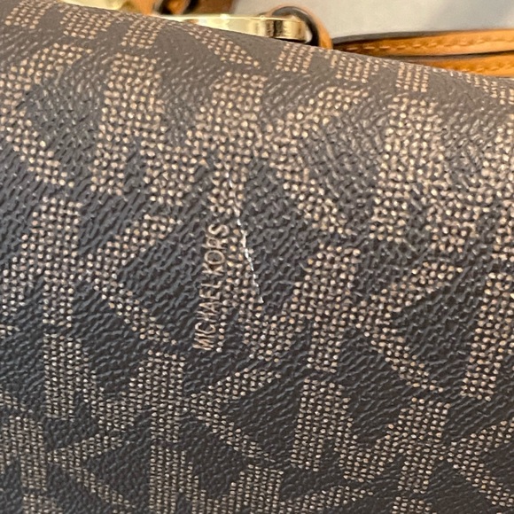 Michael Kors Satchel or Crossbody - Picture 4 of 12